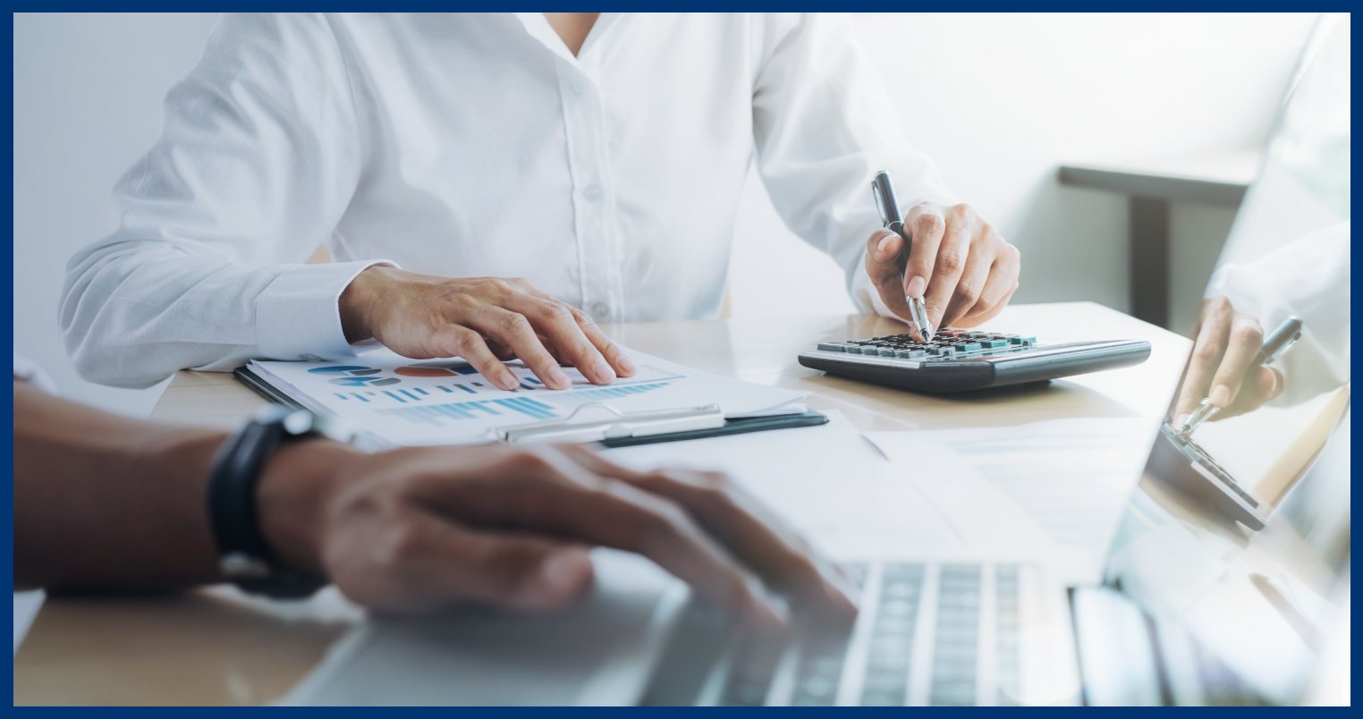 Revisión y Comprobación de Cuentas: Consejos para una Contabilidad Precisa Revisa y comprueba tus cuentas regularmente para asegurar la correcta contabilización de pagos e ingresos, y contar con documentos justificativos.